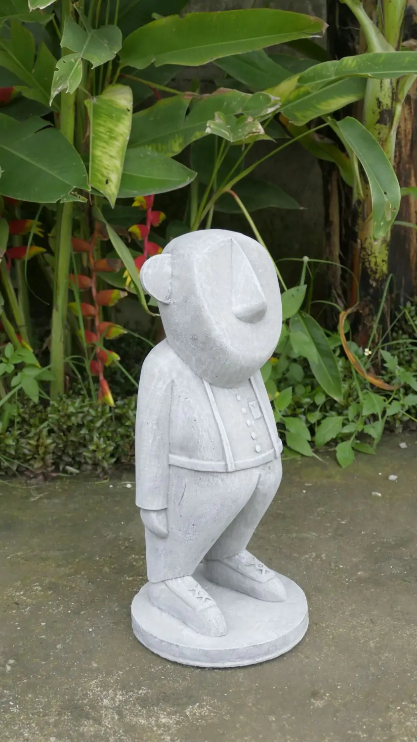  Product image 2 of the product “Amicus - Small abstract, 41,5cm H | cast stone ”